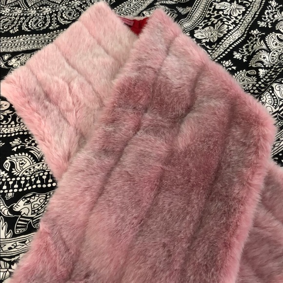 FUR WRAP/SCARF LA MAISON DE LA FAUSSE FOURRURE - Picture 2 of 8